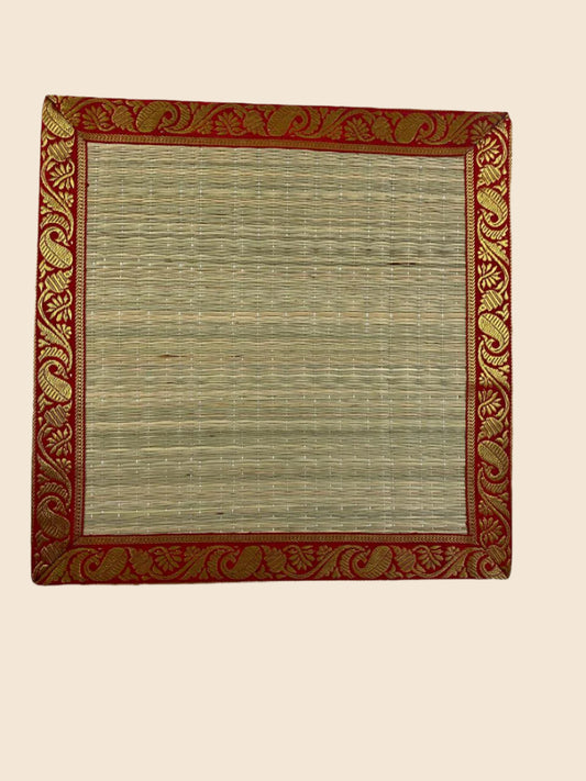 River grass ear ring box image 1