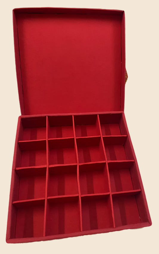 River grass ear ring box image 0