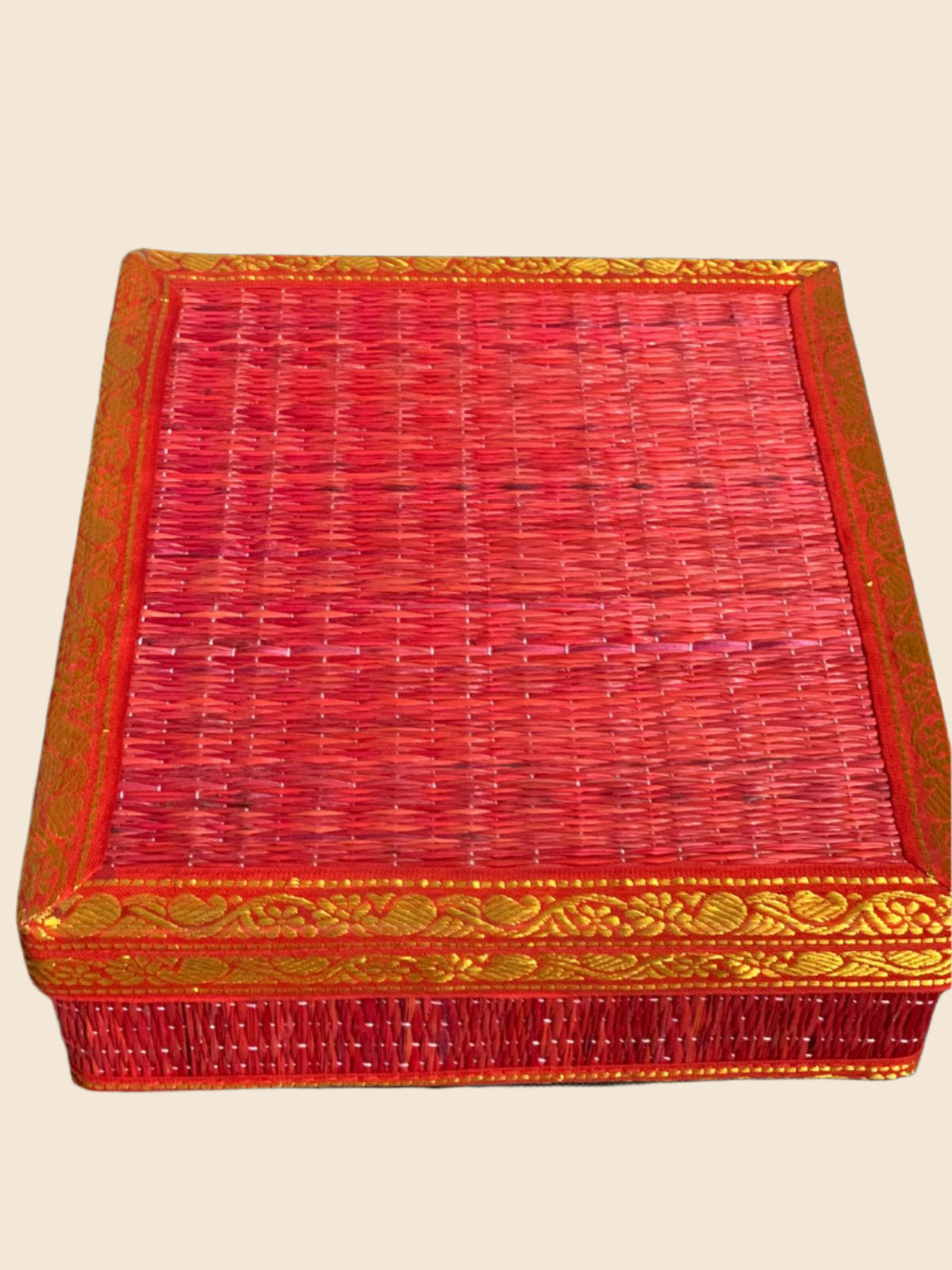 River Grass Gift Box with Rivergrass top